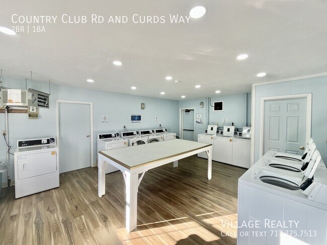 Foto del edificio - 671 Country Club Rd