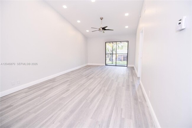 Building Photo - 2315 SW 22nd Ave