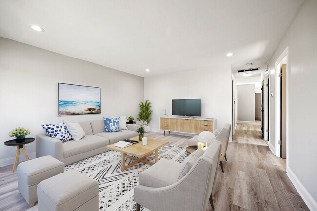 Building Photo - 10907 S Normandy Ave