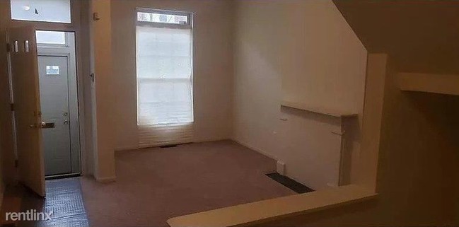 Building Photo - 5 br, 3.5 bath Townhome - 1725 McCulloh St