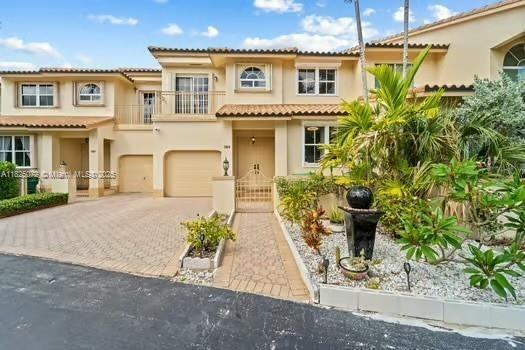 Foto principal - 767 NE 195th St