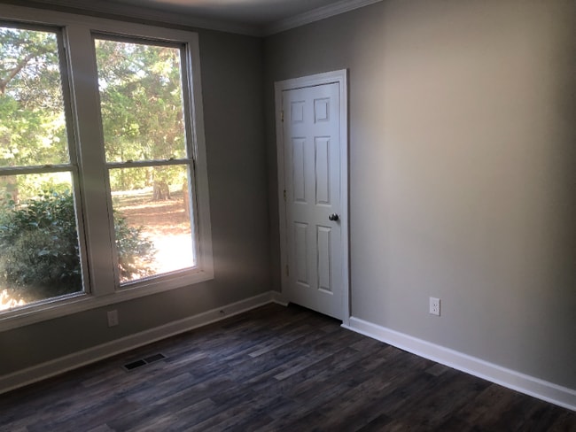 Building Photo - 106 Corbett St