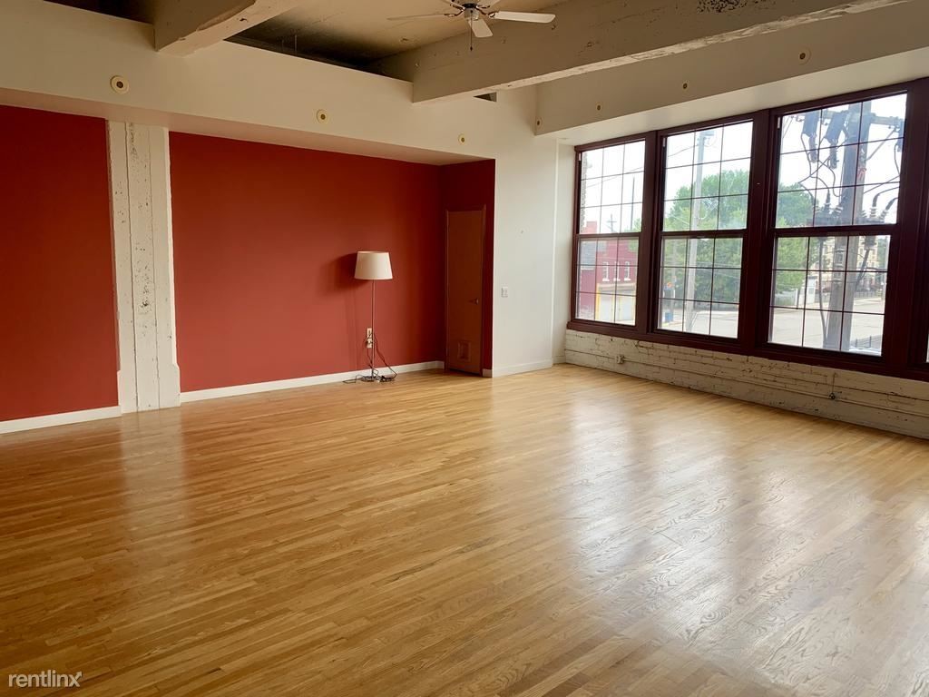 Foto principal - 1702 E 37th St