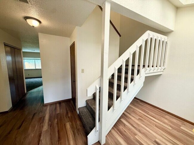 Foto del edificio - 3 Bed/2.5Bath Townhome in Greeley