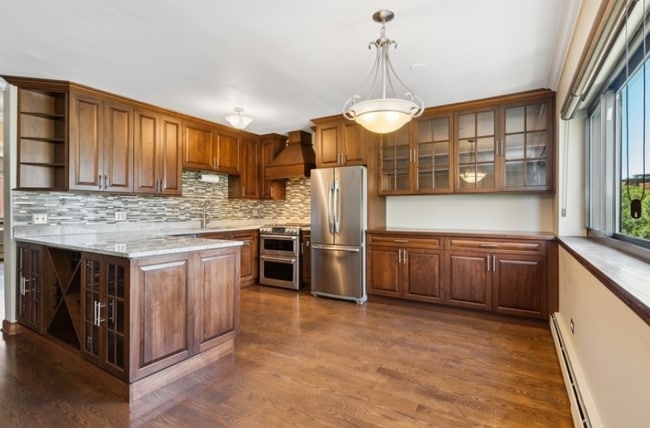 Photo - 561 W Stratford Pl Townhome