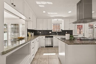 Building Photo - 11414 Meadow Lake Dr