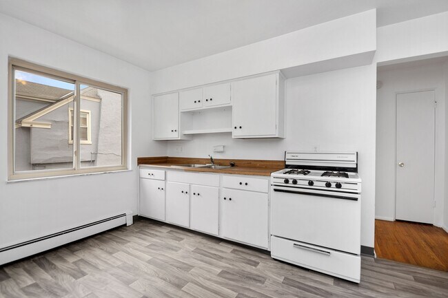 2 - 356 Probasco St
