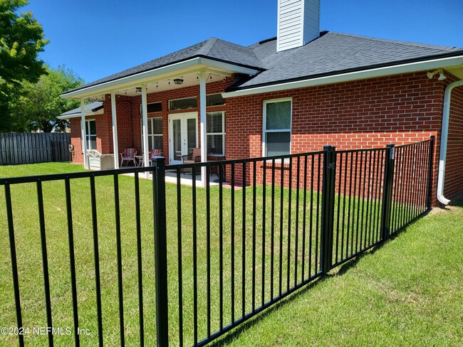 Building Photo - 548 Wellhouse Dr