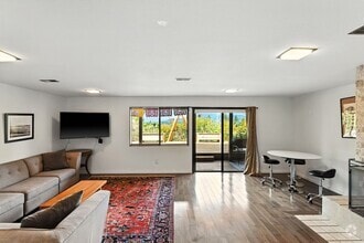 Building Photo - 14226 SE Vista Ln