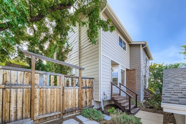 Photo - 1608 Secrest St Townhome