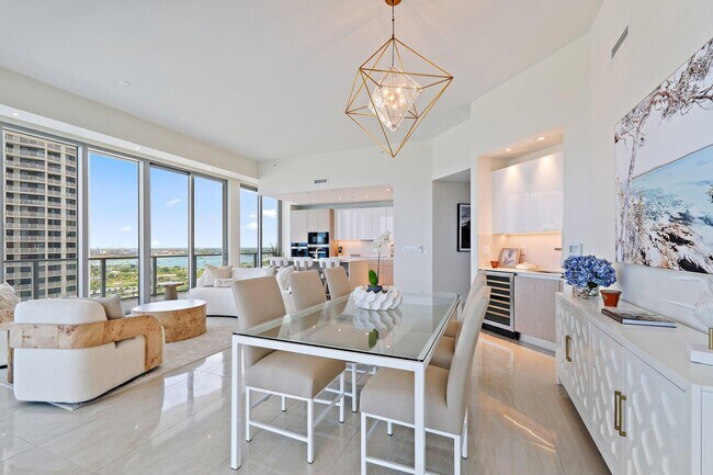Foto del edificio - 3100 N Ocean Dr