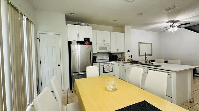 Foto del edificio - 3089 Seaview Castle Dr