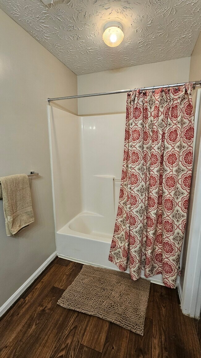 Greenleaf Apartments in Phenix City, AL