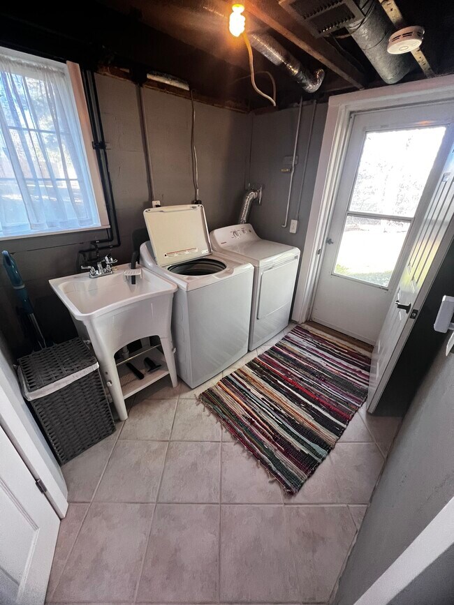 Foto del edificio - 2615 Metamora Rd