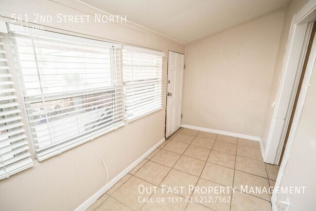 Foto del edificio - 541 2nd St N