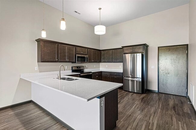 Building Photo - 2871 Spring Rose Cir