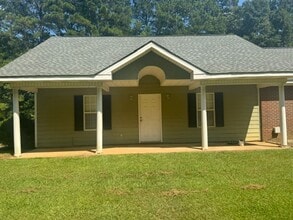 Building Photo - 3280 Hogansville Rd