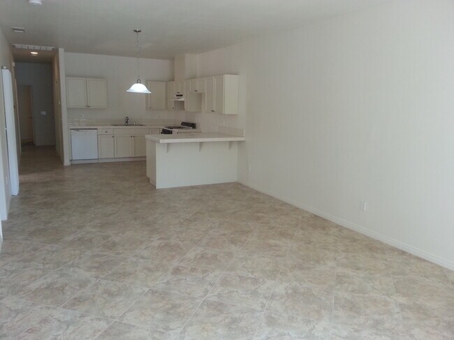 Foto del edificio - 28160 Landau Blvd