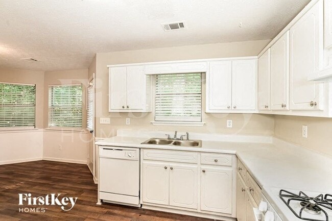 Building Photo - 130 Dunwick Ln