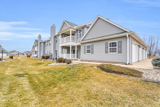 Foto del edificio - 2 bedroom, 2 bathroom condo!