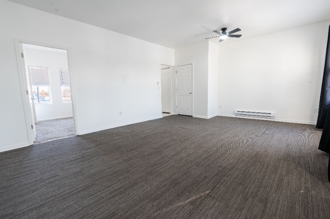 Building Photo - 1918 W Washington St