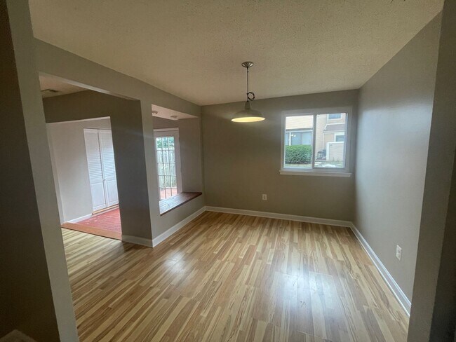 Building Photo - Nice 3Bd/2.5Bth TH in Frederick!!