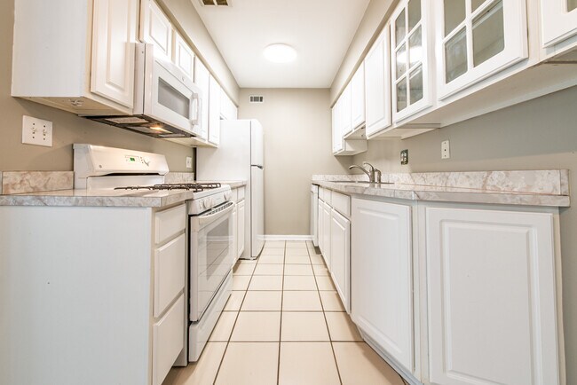 Foto del edificio - 1505 N Windsor Dr