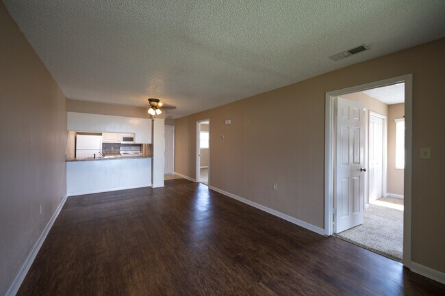 Foto del edificio - 455 Lake Howard Dr SW
