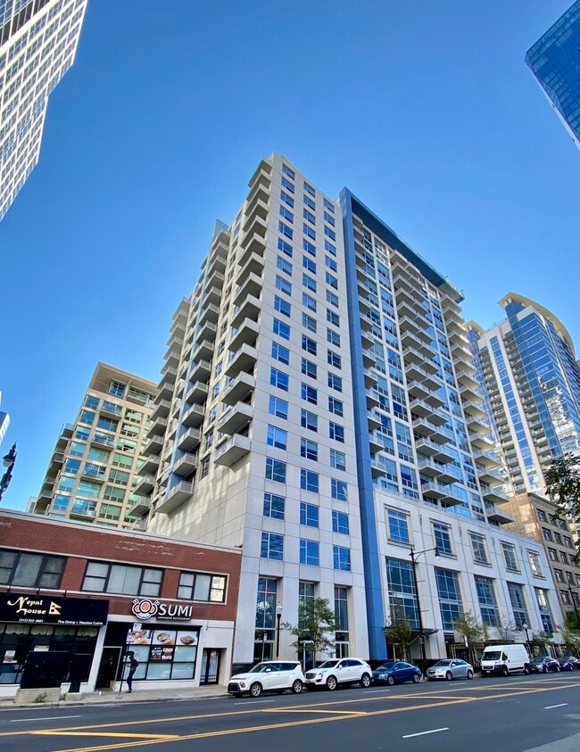 Building Photo - 1305 S Michigan Ave