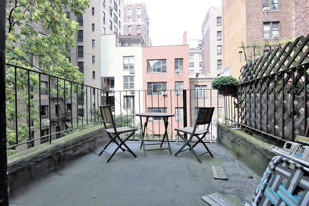 Primary Photo - 271 W 73rd St