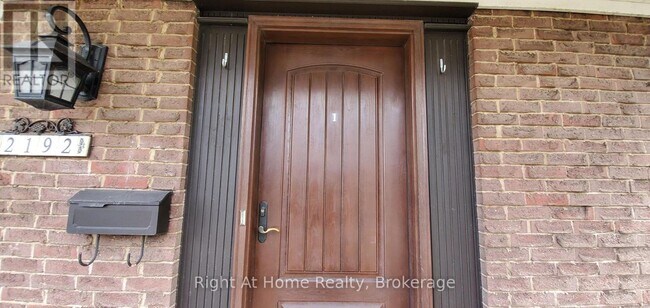 Photo du bâtiment - 2192 Bridge Rd