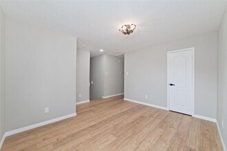 Building Photo - 4007 Starbridge Pointe Ln