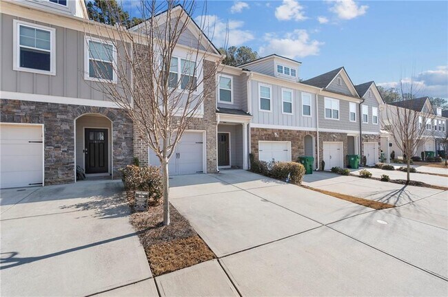 Foto del edificio - 1821 Edgehill Dr