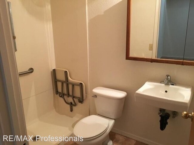 Foto del edificio - 2 br, 2 bath House - 2403 SUNNY SLOPE DR. #4