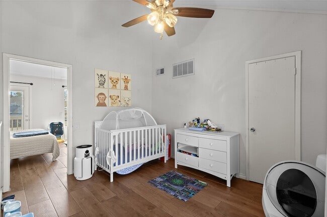 Photo - 11710 Southlake Dr Apartment