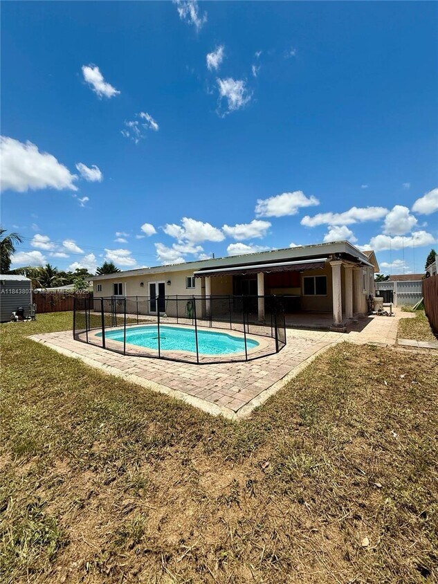 Foto principal - 4172 NW 201st St