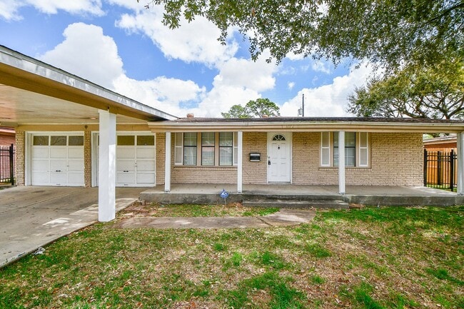 Building Photo - 1907 Lafferty Rd