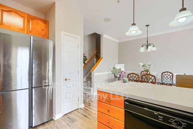 Building Photo - 403 Deer Hill Cir