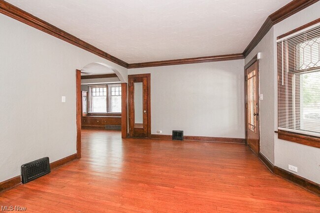 Building Photo - 2145 Waterbury Rd