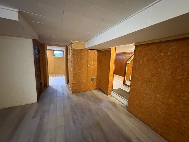 Building Photo - 4212 6th St NE