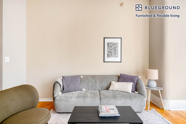 Building Photo - 343 S Dearborn St