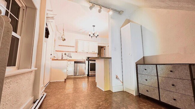 Foto del edificio - 1253 Ashland Ave