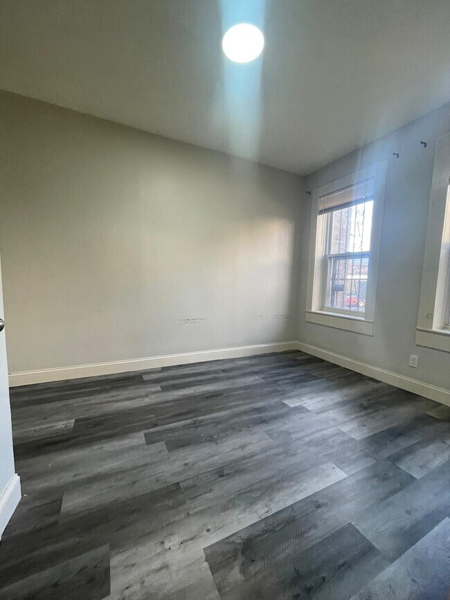 237 Fowler ave 3 - 238 Fowler Ave