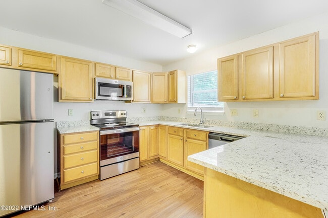 Building Photo - 4468 Cobblefield Cir W