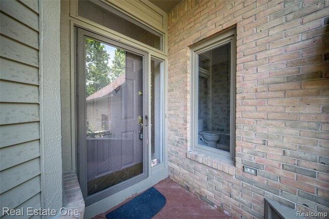 Building Photo - 37412 Legends Trail Dr