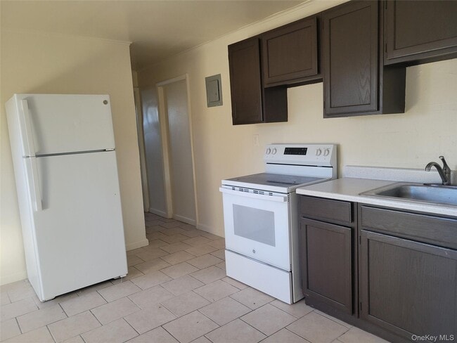 Foto del edificio - 3479 Lexington Ave