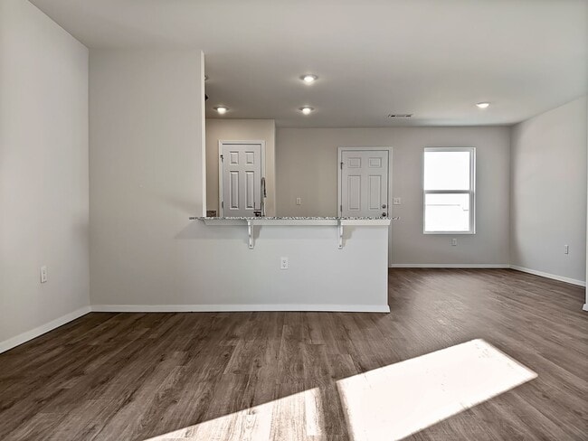 Building Photo - 8129 Sunflower Wy