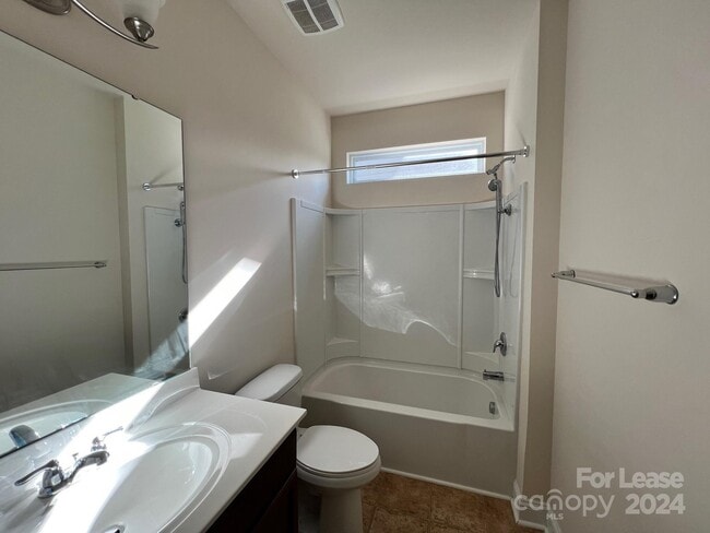 Building Photo - 148 Blossom Ridge Dr