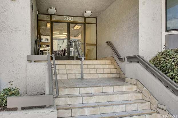 main entrance - 360 Guerrero St