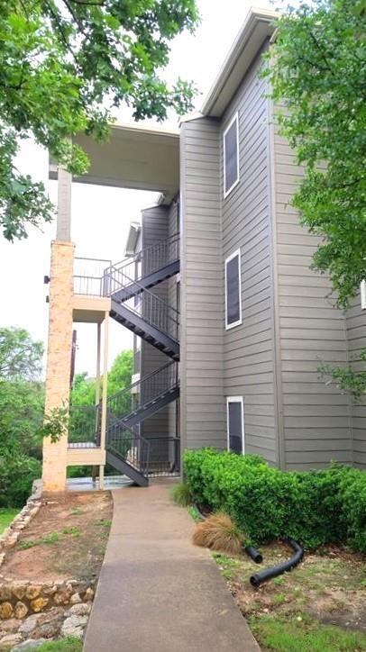 Foto del edificio - 2320 Gracy Farms Ln